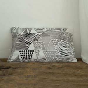 Cojín Blanco y Negro Rectangular